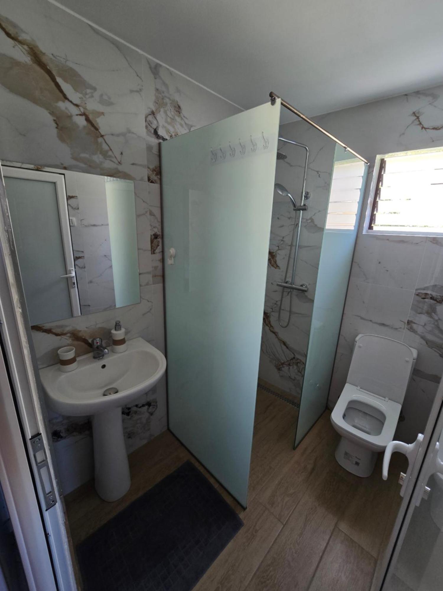 Akeron'S Rooms ساراندا المظهر الخارجي الصورة